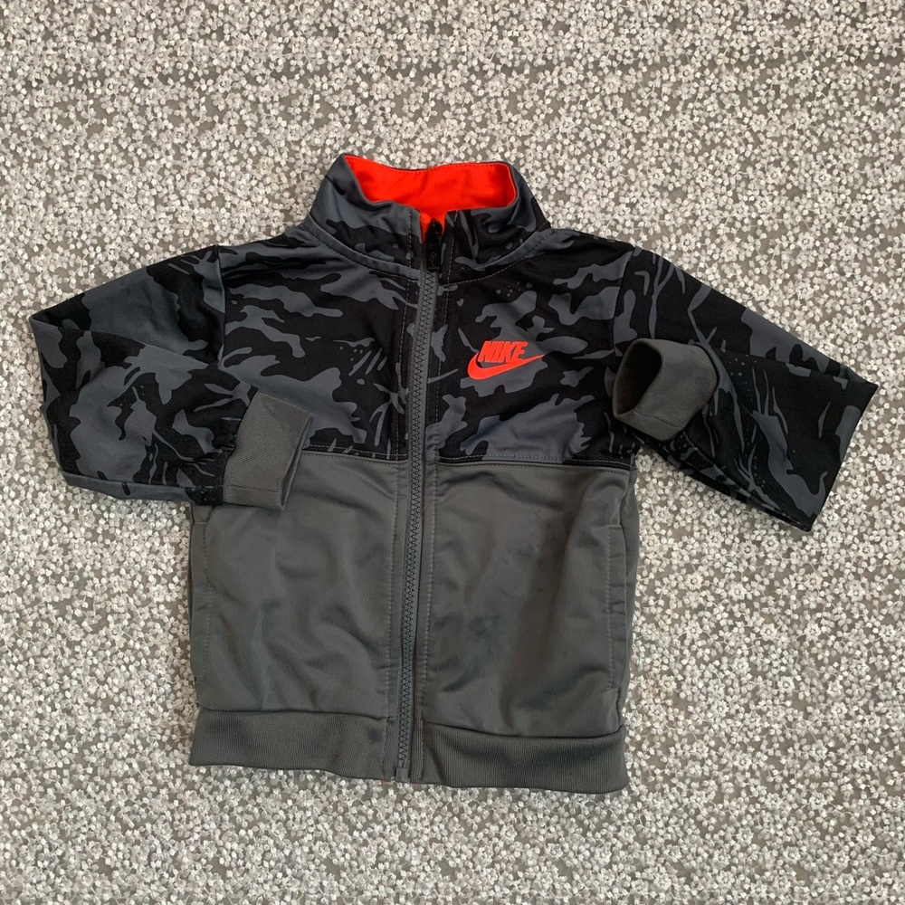 Nike Kids Black and Gray Camouflage Zip Up Jacket